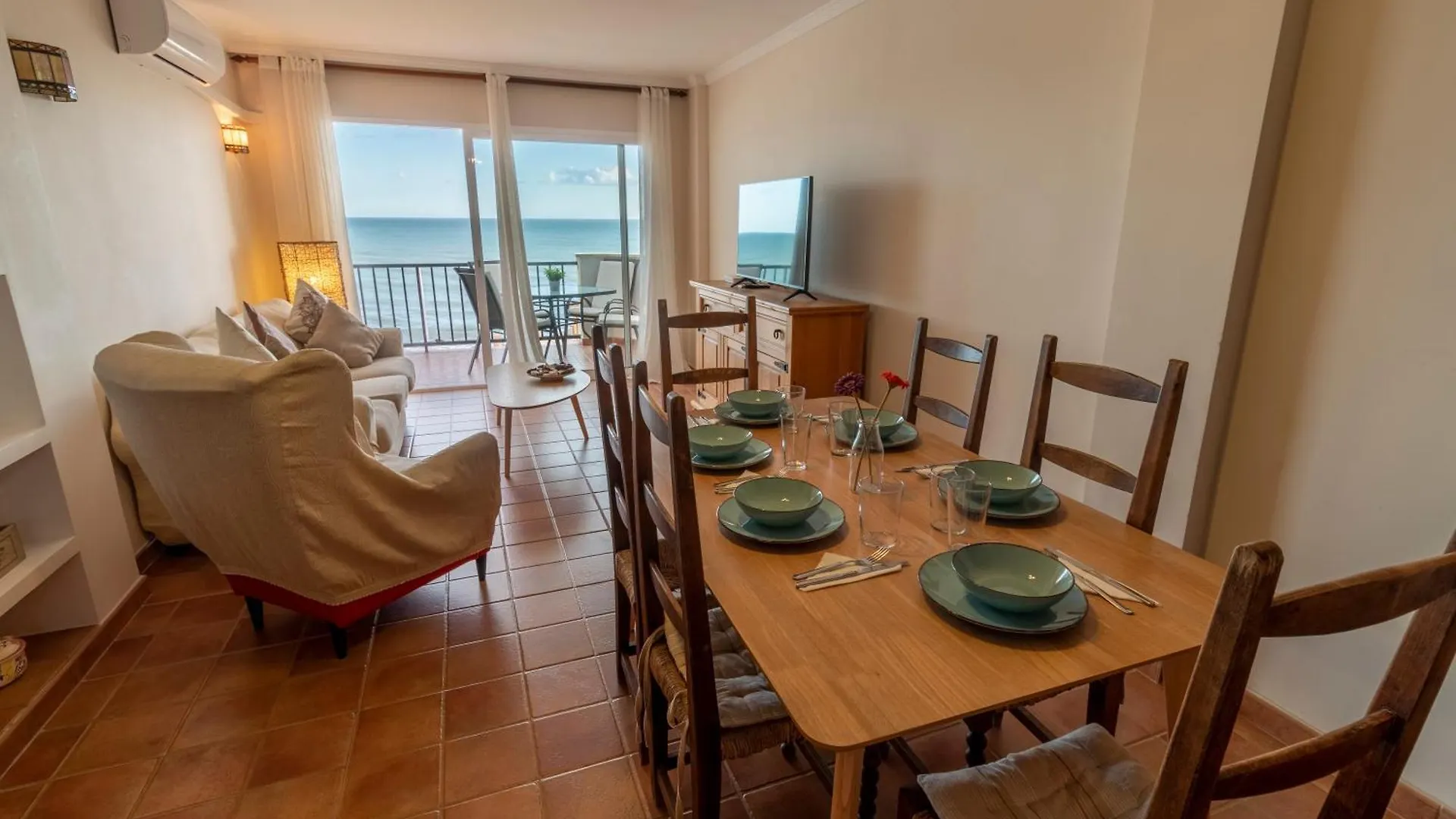 Apartment Rentitspain Apartamento Arce 13 Balcon Con Vista Al Mar Nerja Spain