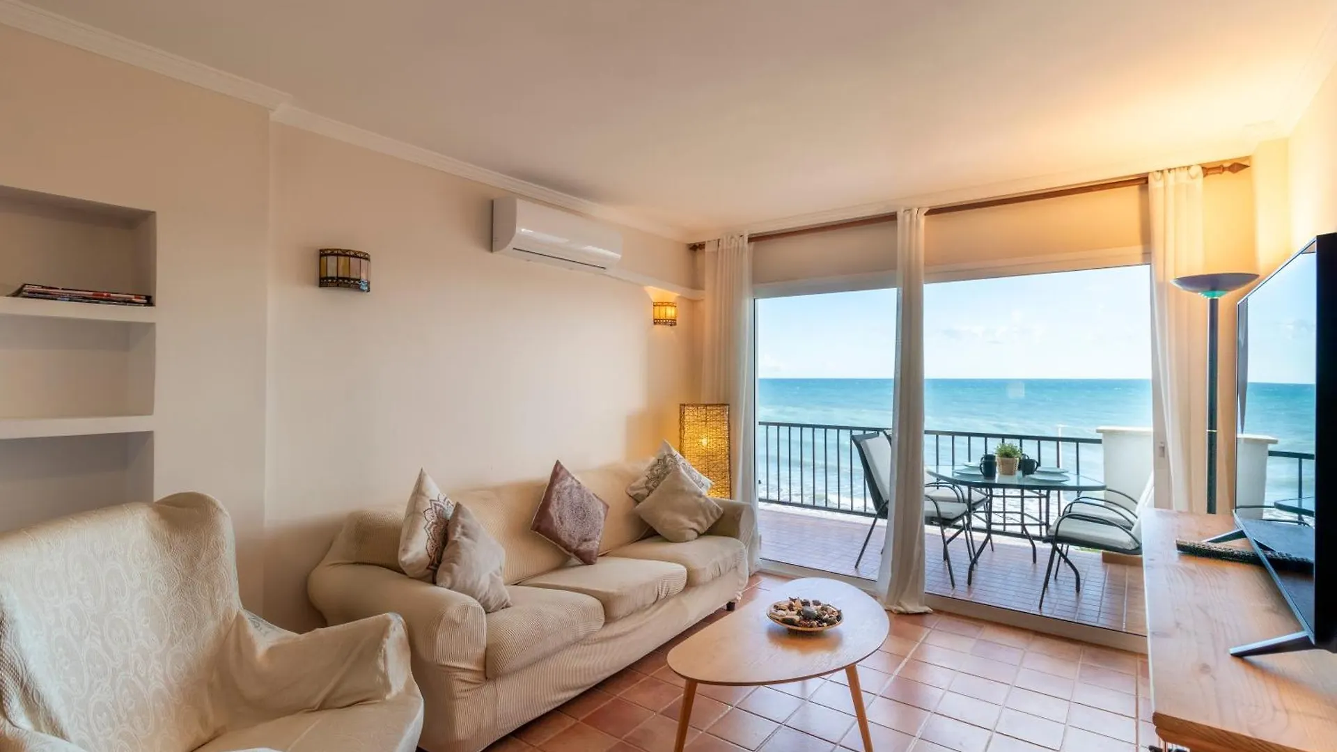 Rentitspain Apartamento Arce 13 Balcon Con Vista Al Mar Nerja 0*,  Spain