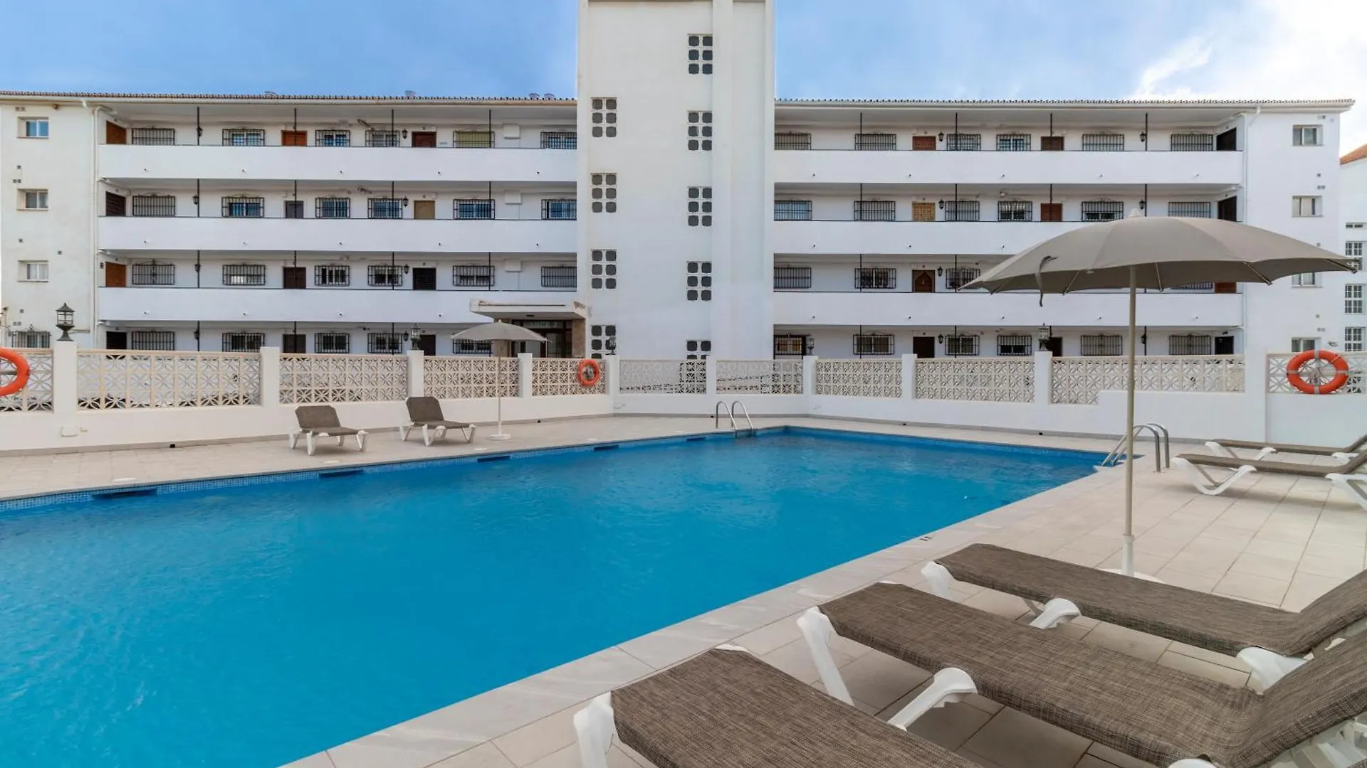 Rentitspain Apartamento Arce 13 Balcon Con Vista Al Mar Nerja