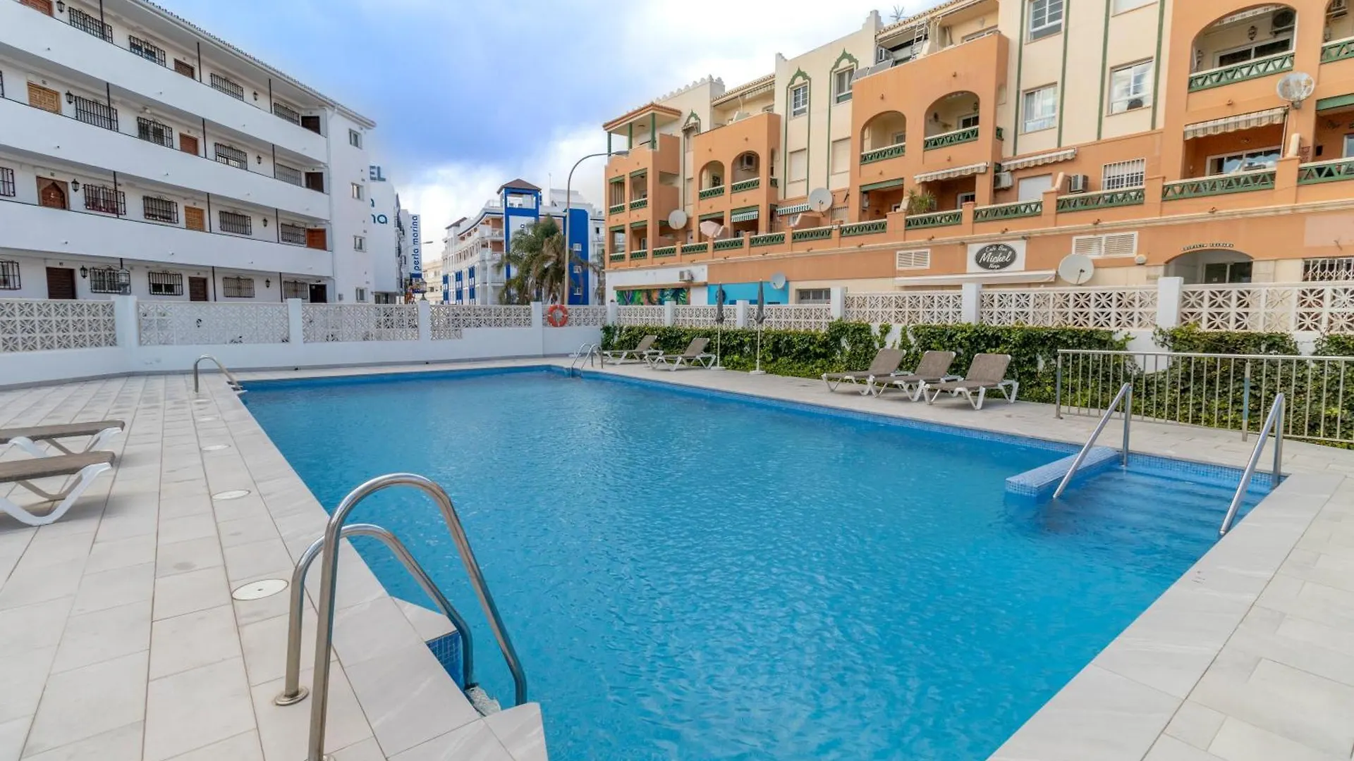 Rentitspain Apartamento Arce 13 Balcon Con Vista Al Mar Nerja Apartment